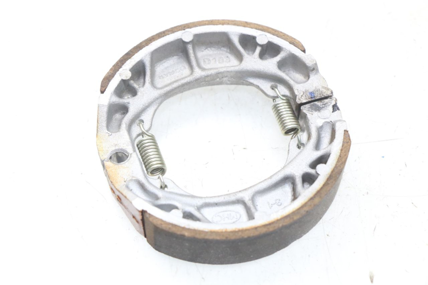 photo de SZCZĘKA HAMULCOWA KYMCO AGILITY FR 2T 50 (2012 - 2017) - Zoom stanu zużycia