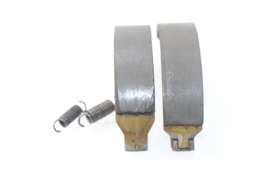 photo de Szczęka hamulcowa PEUGEOT FOX 50 (1995 - 2003) - Inny kąt widzenia