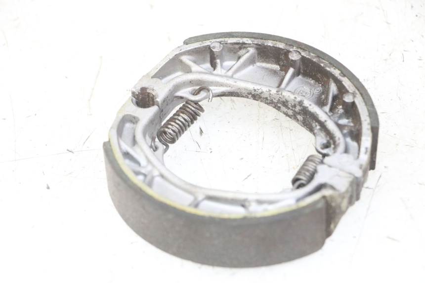 photo de SZCZĘKA HAMULCOWA PEUGEOT KISBEE 2T 50 (2018 - 2022) - Zbliżenie techniczne