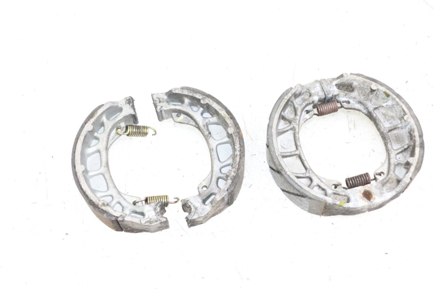 photo de SZCZĘKA HAMULCOWA PEUGEOT LUDIX 50 (2008 - 2017) - Zbliżenie techniczne