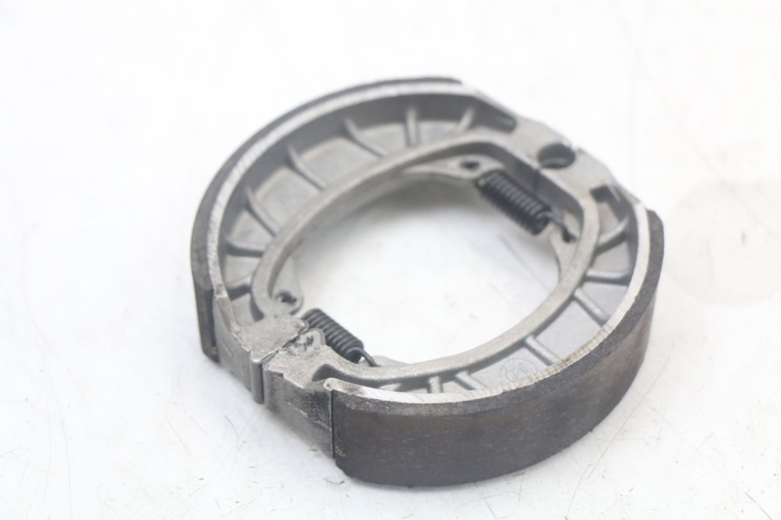 photo de Szczęka hamulcowa TNT MOTOR ROMA 10' 4T 50 (2007 - 2018) - Zoom stanu zużycia