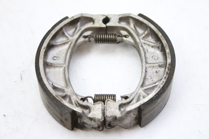 photo de SZCZĘKA HAMULCOWA PEUGEOT SV 125 (1991 - 1994) - Inny kąt widzenia