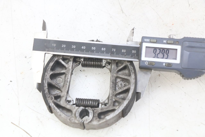 photo de SZCZĘKA HAMULCOWA PIAGGIO TYPHOON 50 (1993 - 1999) - Szczegół części