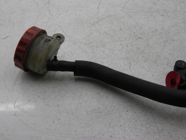 photo de POMPA HAMULCA TYLNEGO HONDA CB SEVEN FITTY 750 (1992 - 2003) - Inny kąt widzenia