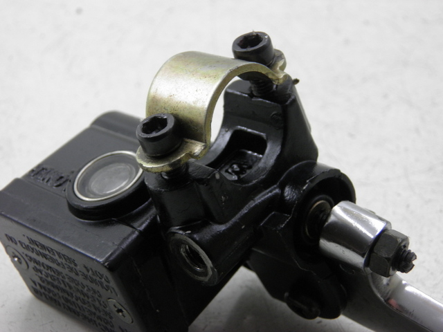 photo de POMPA HAMULCA TYLNEGO JM MOTOR S-MAX 125 (2010 - 2014) - Inny kąt widzenia