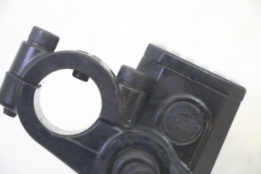 photo de POMPA HAMULCOWA PRZEDNIA ADIVA AD3 300 (2014 - 2020) - Widok ogólny