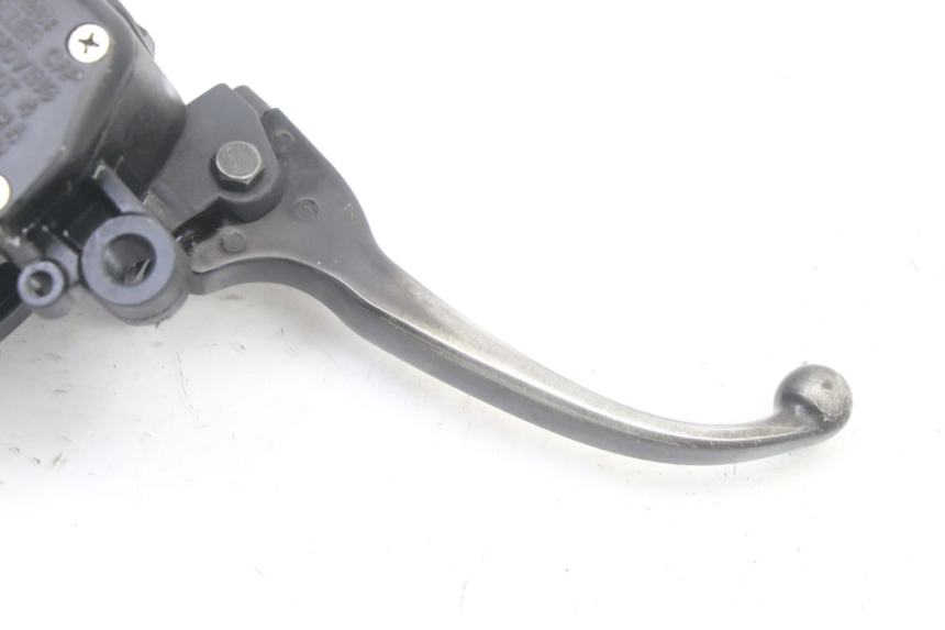 photo de POMPA HAMULCOWA PRZEDNIA APRILIA ATLANTIC 125 (2003 - 2009) - Zbliżenie techniczne