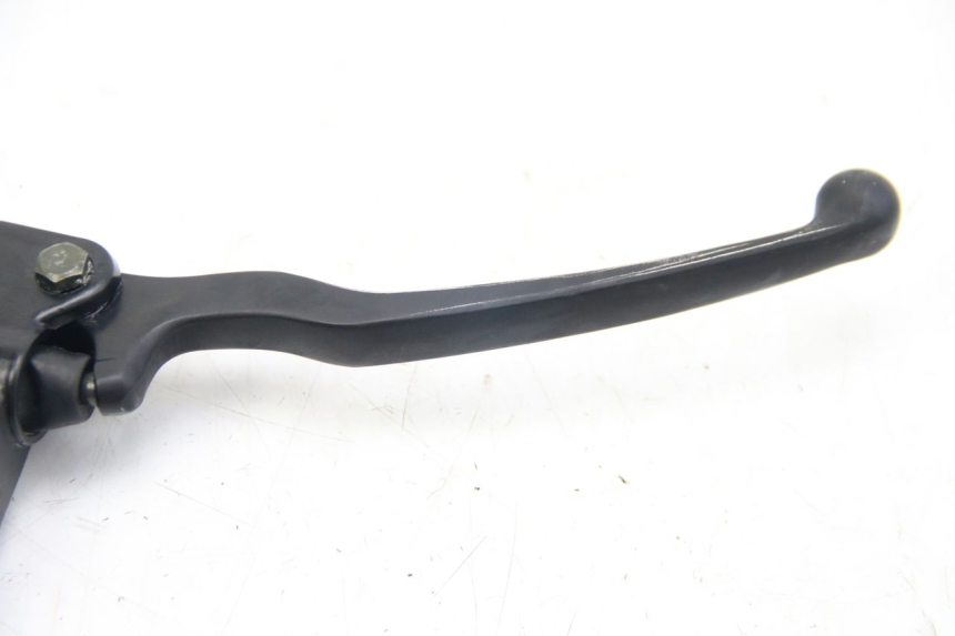 photo de POMPA HAMULCOWA PRZEDNIA ECCITY ARTELEC 670 1 (2013 - 2017) - Stan powierzchni