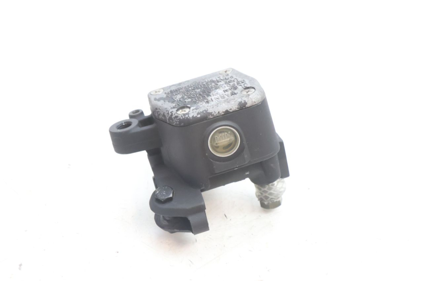 photo de PRZEDNI CYLINDER GŁÓWNY APRILIA ATLANTIC S 125 (2010 - 2013) - Inny kąt widzenia