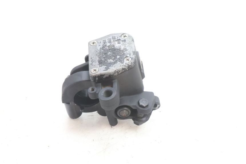 photo de PRZEDNI CYLINDER GŁÓWNY APRILIA ATLANTIC S 125 (2010 - 2013) - Zbliżenie techniczne