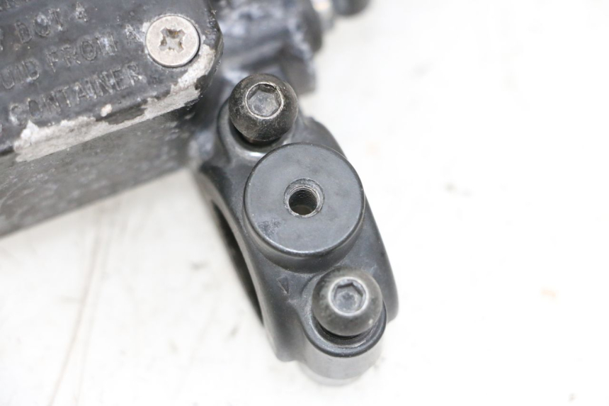 photo de POMPA HAMULCOWA PRZEDNIA MBK BOOSTER SPIRIT NAKED 50 (2004 - 2017) - Inny kąt widzenia