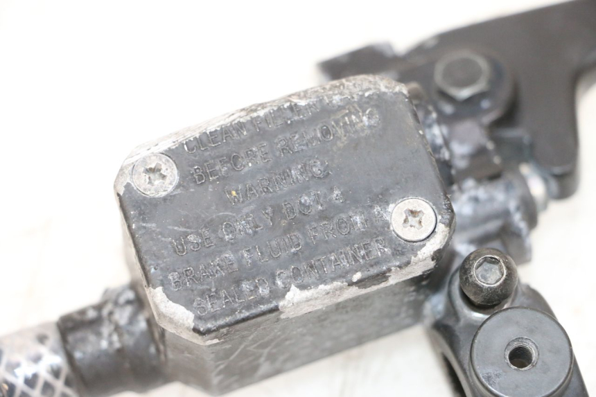 photo de POMPA HAMULCOWA PRZEDNIA MBK BOOSTER SPIRIT NAKED 50 (2004 - 2017) - Zbliżenie techniczne