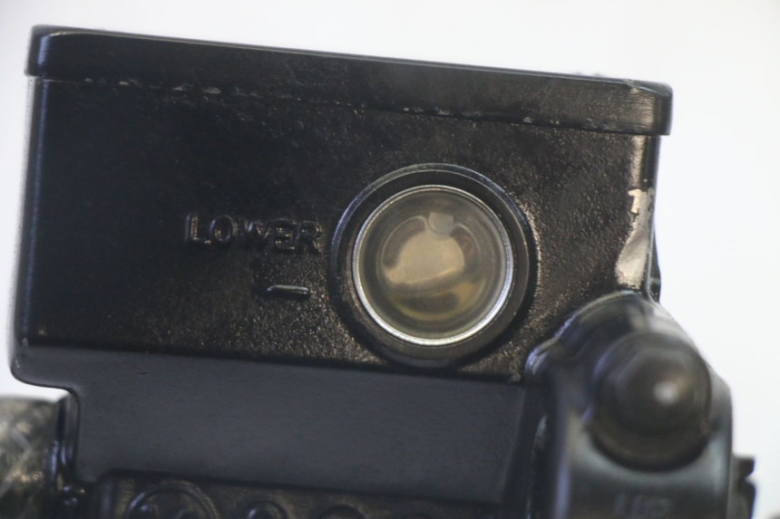 photo de POMPA HAMULCOWA PRZEDNIA SUZUKI BURGMAN EXECUTIVE ABS 650 (2006 - 2012) - Zbliżenie techniczne