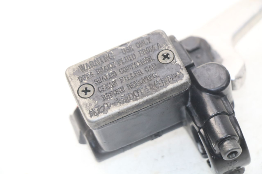 photo de POMPA HAMULCOWA PRZEDNIA YAMAHA BW'S BWS 125 (2010 - 2013) - Zbliżenie techniczne