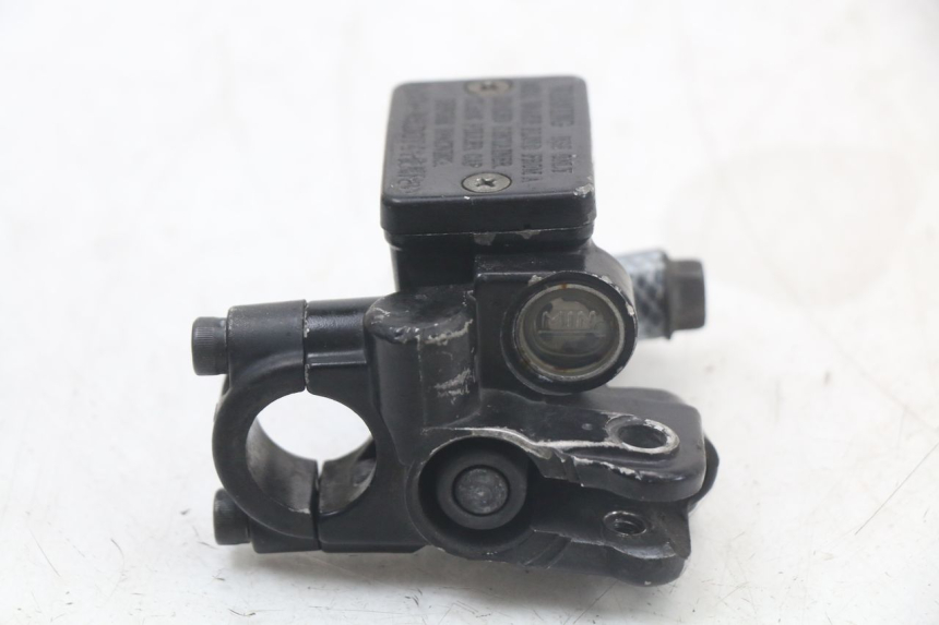 photo de POMPA HAMULCOWA PRZEDNIA YAMAHA BW'S BWS 125 (2010 - 2013) - Zbliżenie techniczne