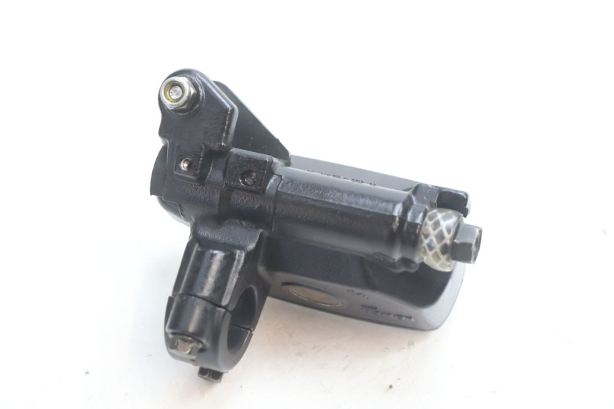 photo de PRZEDNI CYLINDER GŁÓWNY HONDA CB F HORNET 600 (2005 - 2006) - Widok ogólny
