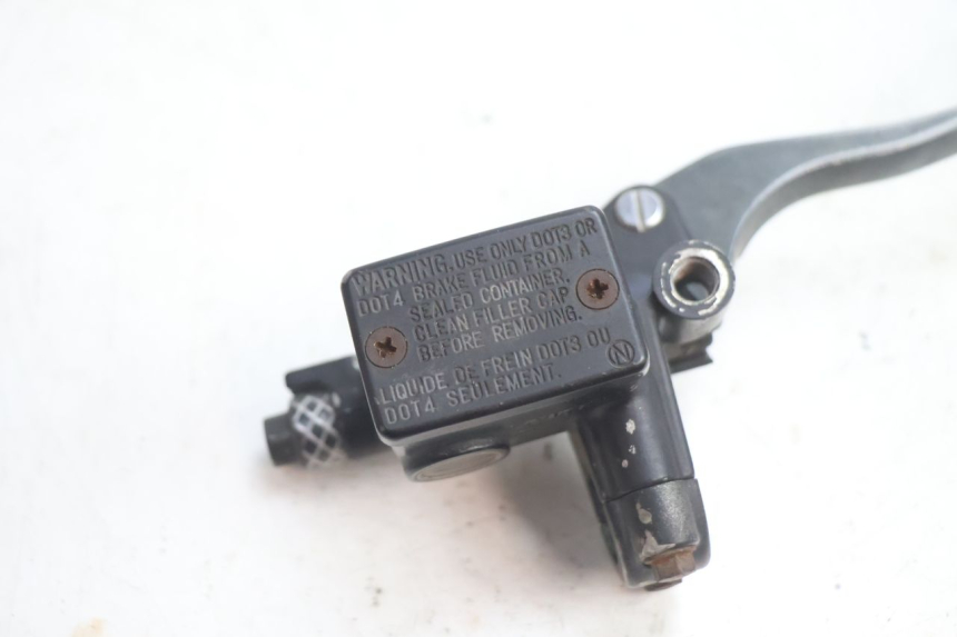 photo de PRZEDNI CYLINDER GŁÓWNY HONDA CB TWO FIFTY 250 (1991 - 2002) - Szczegół części