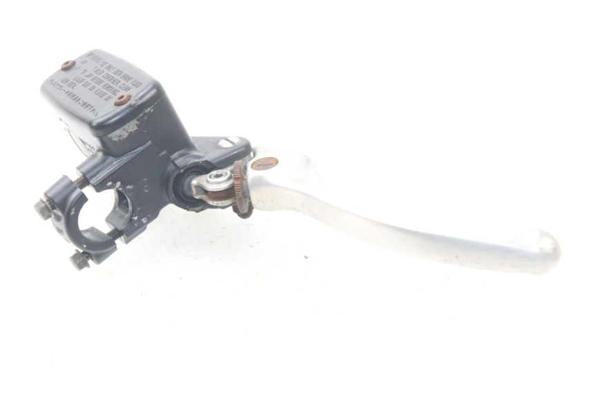 photo de POMPA HAMULCOWA PRZEDNIA HONDA CBR F SC21 1000 (1986 - 1992) - Zbliżenie techniczne