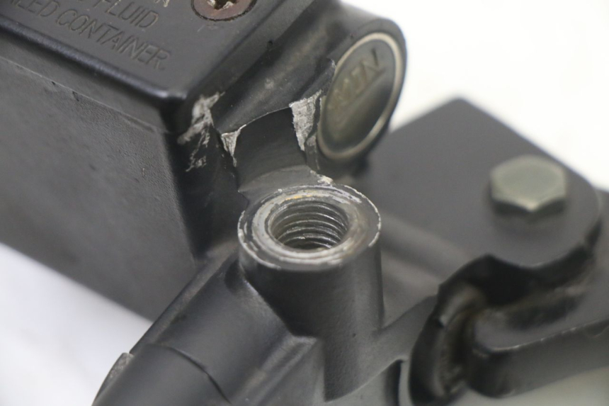 photo de POMPA HAMULCOWA PRZEDNIA PEUGEOT CITYSTAR 50 (2013 - 2017) - Inny kąt widzenia