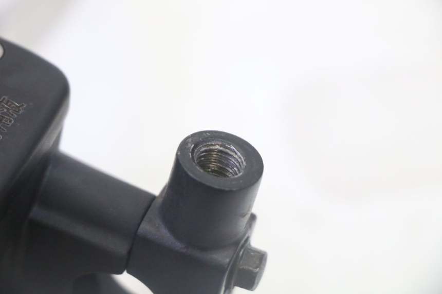 photo de POMPA HAMULCOWA PRZEDNIA KYMCO DINK STREET 125 (2009 - 2014) - Inny kąt widzenia