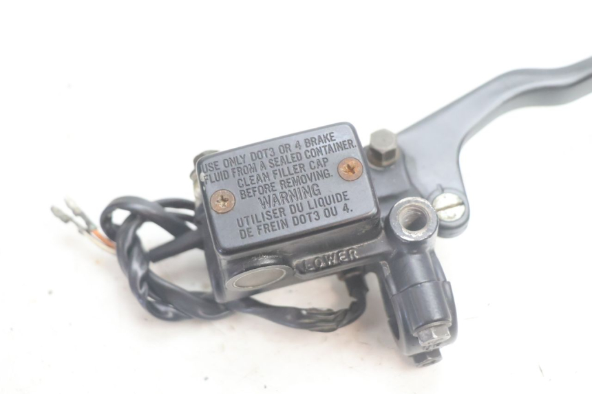 photo de PRZEDNI CYLINDER GŁÓWNY SUZUKI DR S 600 (1985 - 1989) - Szczegół części