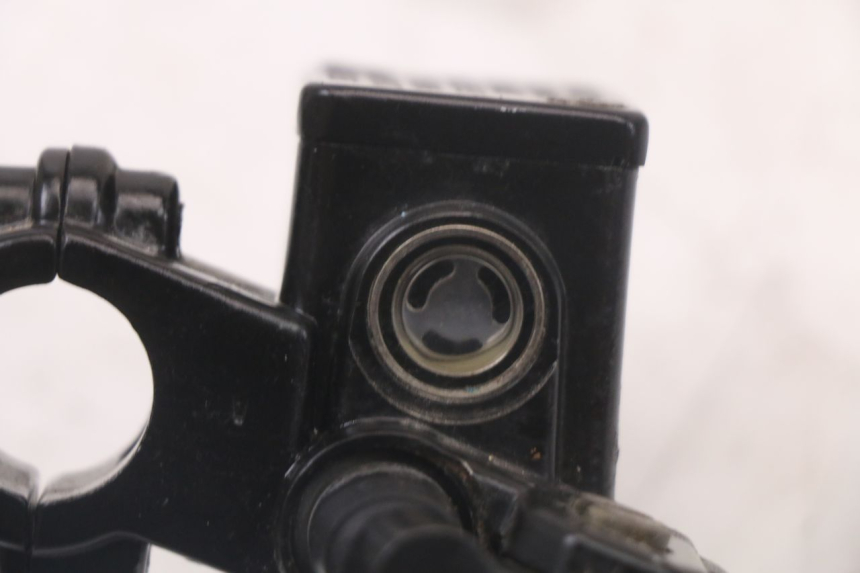 photo de POMPA HAMULCOWA PRZEDNIA PEUGEOT E-VIVACITY 1 (2012 - 2018) - Widok ogólny