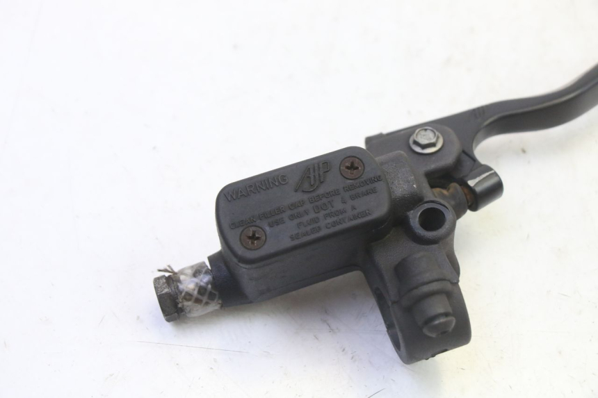 photo de POMPA HAMULCOWA PRZEDNIA PEUGEOT ELYSTAR 50 (2002 - 2014) - Szczegół części