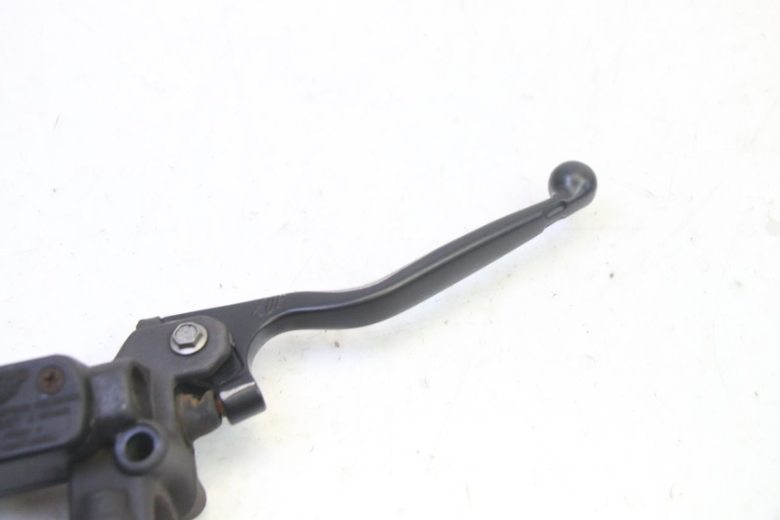 photo de POMPA HAMULCOWA PRZEDNIA PEUGEOT ELYSTAR 50 (2002 - 2014) - Zoom stanu zużycia