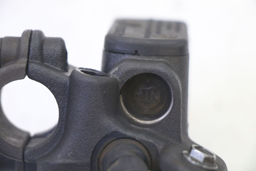 photo de POMPA HAMULCOWA PRZEDNIA PEUGEOT ELYSTAR 50 (2002 - 2014) - Punkty mocowania