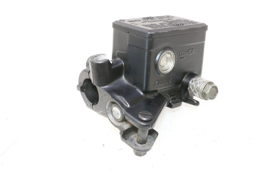photo de PRZEDNI CYLINDER GŁÓWNY KAWASAKI ER-6 ER6 N 650 (2005 - 2009) - Widok ogólny