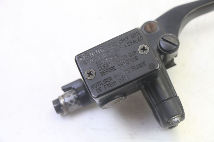 photo de POMPA HAMULCOWA PRZEDNIA HONDA FES S-WING SWING ABS 125 (2007 - 2015) - Szczegół części