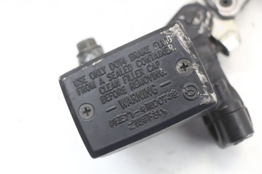 photo de POMPA HAMULCOWA PRZEDNIA YAMAHA FJR ABS 1300 (2006 - 2012) - Szczegół części