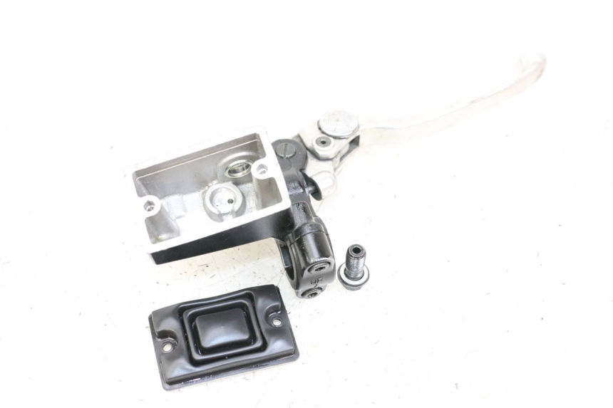 photo de POMPA HAMULCOWA PRZEDNIA YAMAHA FJR ABS 1300 (2006 - 2012) - Inny kąt widzenia