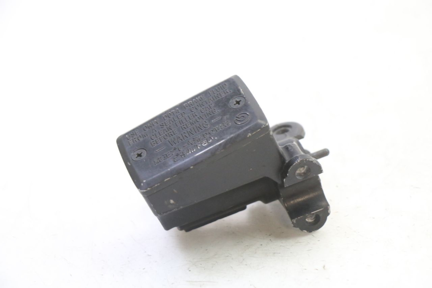 photo de POMPA HAMULCOWA PRZEDNIA YAMAHA FJR ABS 1300 (2016 - 2020) - Zbliżenie techniczne