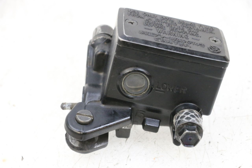 photo de POMPA HAMULCOWA PRZEDNIA YAMAHA FJR ABS 1300 (2006 - 2012) - Inny kąt widzenia