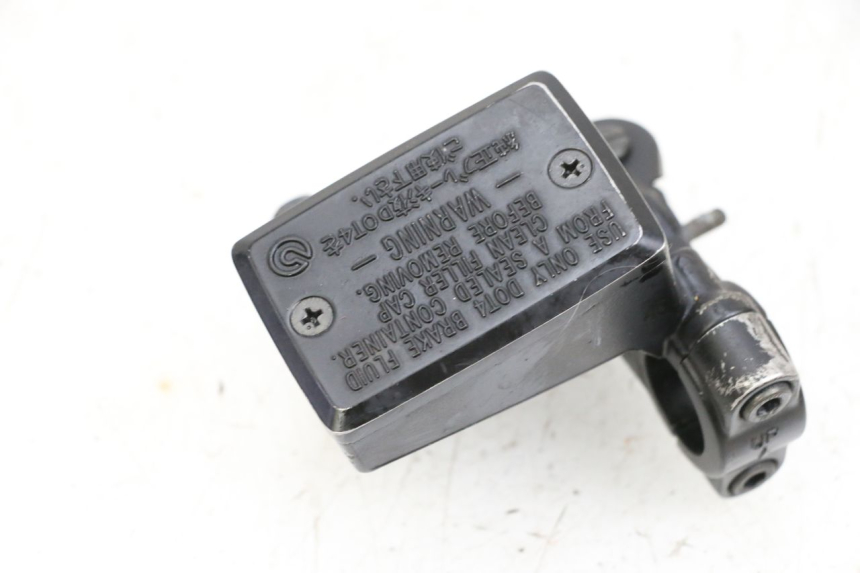 photo de POMPA HAMULCOWA PRZEDNIA YAMAHA FJR ABS 1300 (2006 - 2012) - Stan powierzchni