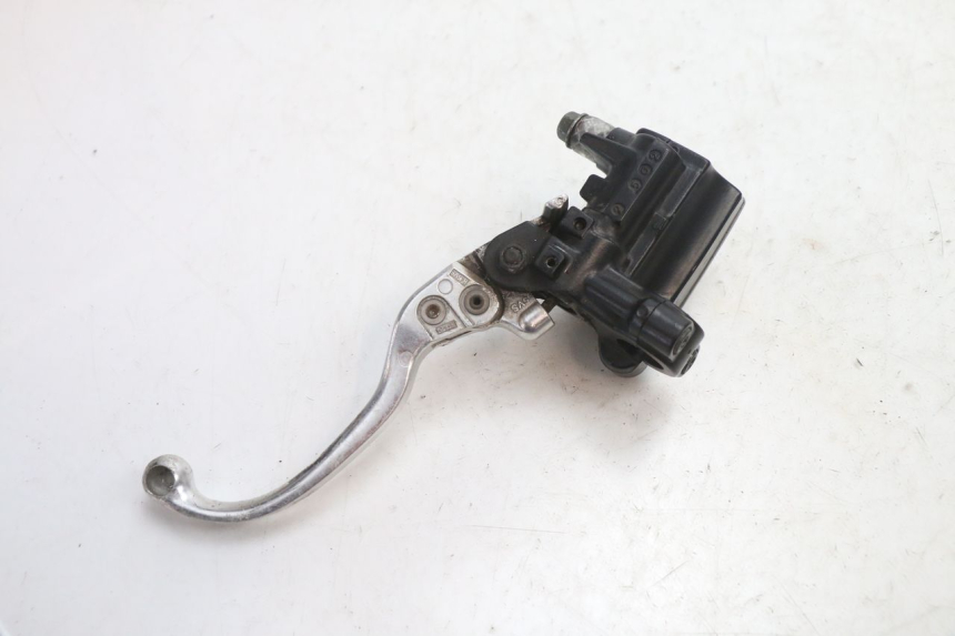 photo de PRZEDNI CYLINDER GŁÓWNY YAMAHA FJR 1300 (2001 - 2005) - Widok ogólny