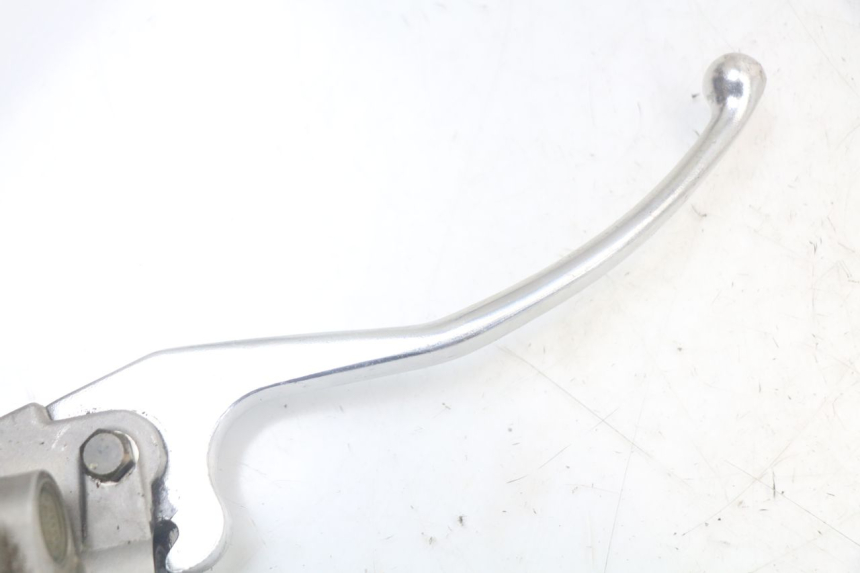 photo de POMPA HAMULCOWA PRZEDNIA MBK FLAME X 125 (2004 - 2007) - Zbliżenie techniczne