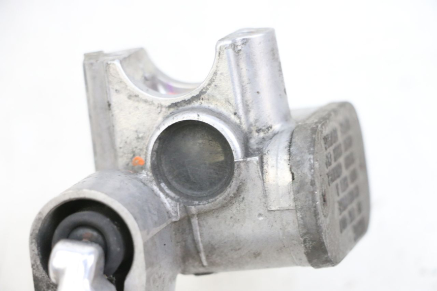 photo de POMPA HAMULCOWA PRZEDNIA MBK FLIPPER 115 (2013 - 2017) - Szczegół części