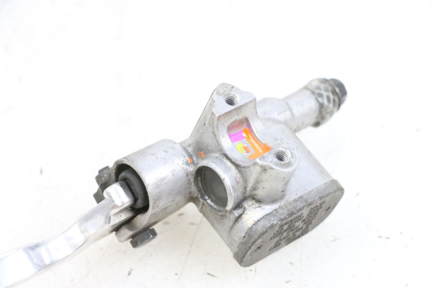 photo de POMPA HAMULCOWA PRZEDNIA MBK FLIPPER 115 (2013 - 2017) - Zbliżenie techniczne