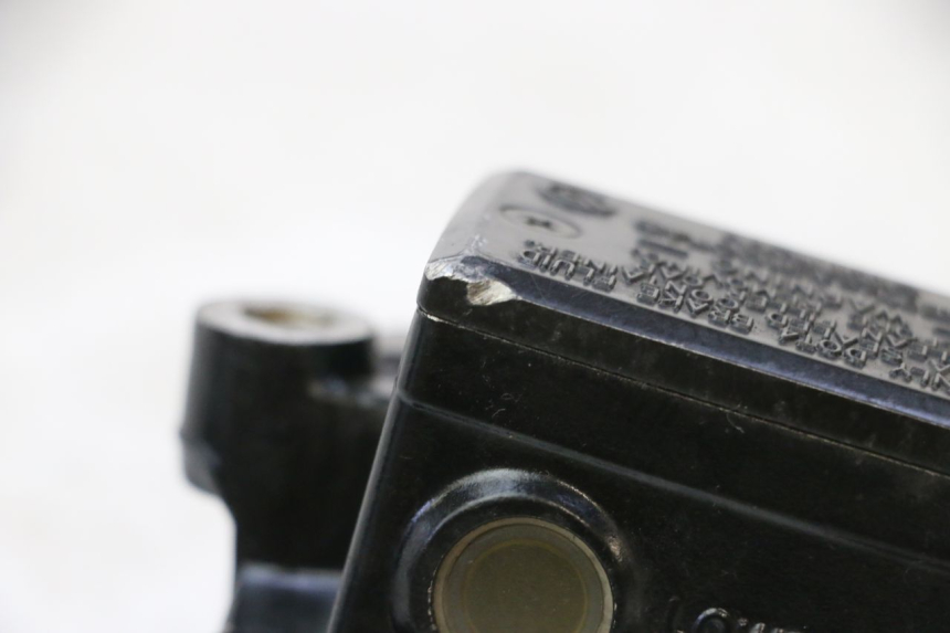 photo de POMPA HAMULCOWA PRZEDNIA YAMAHA FZ6 N FAZER 600 (2004 - 2006) - Szczegół części