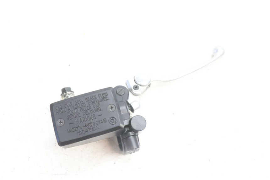 photo de POMPA HAMULCOWA PRZEDNIA YAMAHA FZ8 800 (2010 - 2016) - Inny kąt widzenia