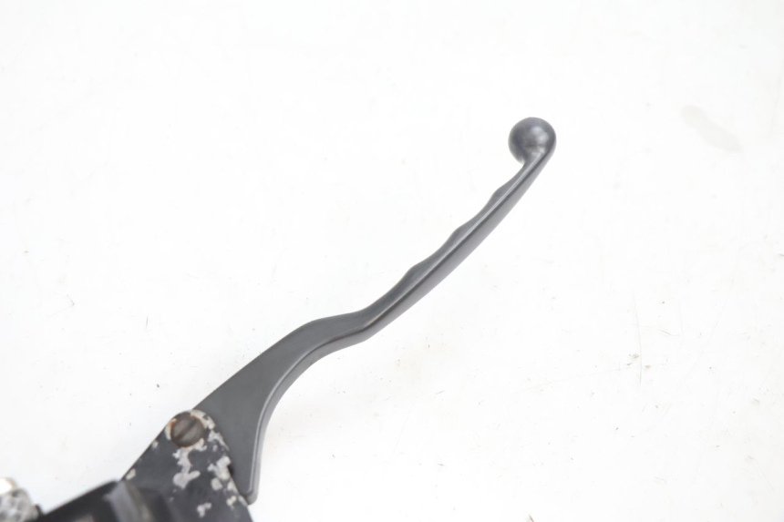 photo de PRZEDNI CYLINDER GŁÓWNY KAWASAKI GPX F ZX750F 750 (1986 - 1990) - Zoom stanu zużycia