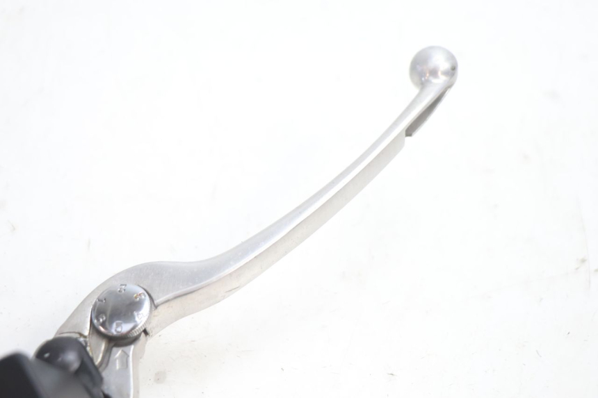 photo de PRZEDNI CYLINDER GŁÓWNY SUZUKI GSF N BANDIT 1200 (2001 - 2005) - Inny kąt widzenia