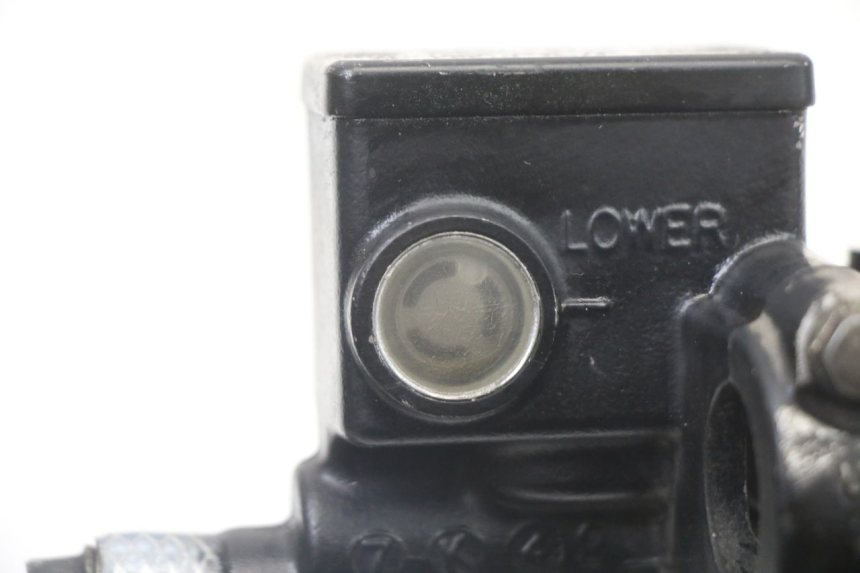 photo de POMPA HAMULCOWA PRZEDNIA HONDA FES S-WING SWING ABS 125 (2007 - 2015) - Widok ogólny