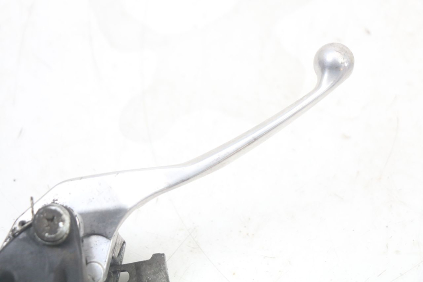 photo de POMPA HAMULCOWA PRZEDNIA HONDA NES AROBASE 125 (2000 - 2003) - Zbliżenie techniczne