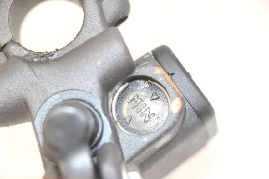 photo de POMPA HAMULCOWA PRZEDNIA PEUGEOT JET FORCE CARBU 50 (2003 - 2016) - Zoom stanu zużycia