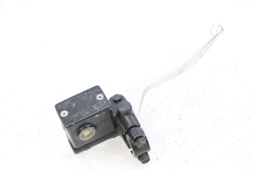 photo de POMPA HAMULCOWA PRZEDNIA SYM JOYMAX 125 (2010 - 2017) - Zbliżenie techniczne