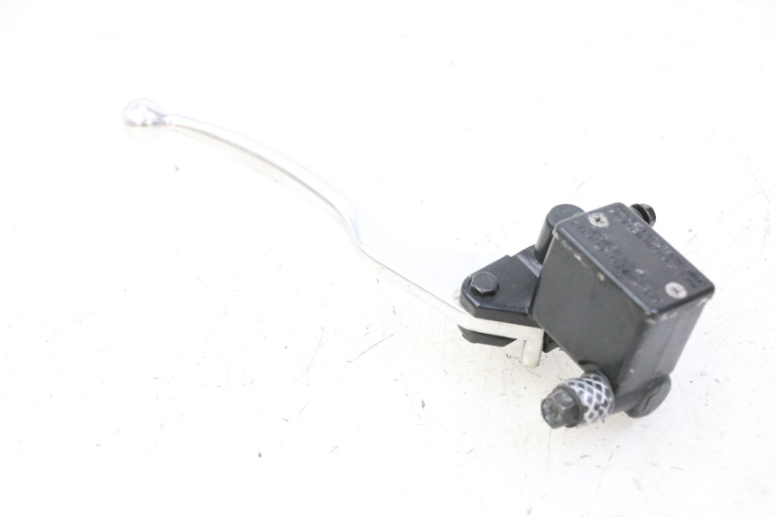 photo de POMPA HAMULCOWA PRZEDNIA SYM JOYMAX 125 (2010 - 2017) - Punkty mocowania