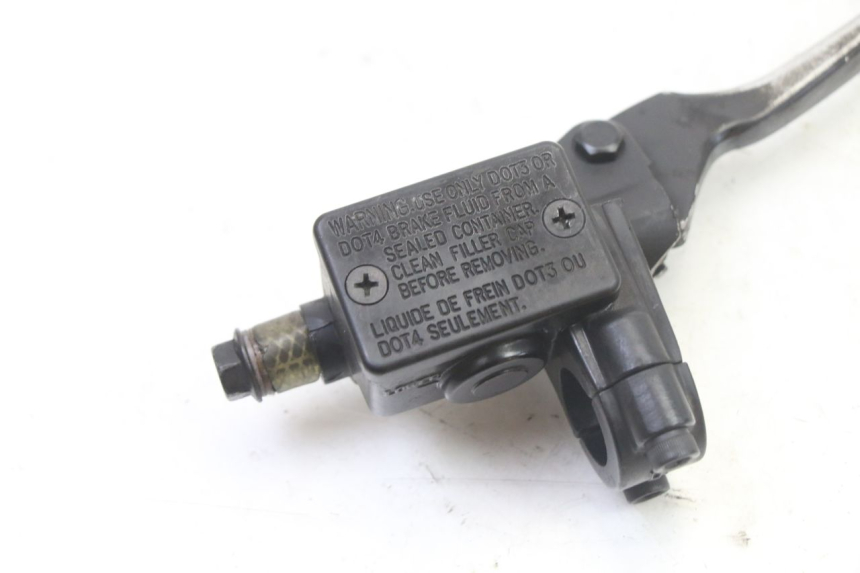 photo de POMPA HAMULCOWA PRZEDNIA PEUGEOT KISBEE 2T 50 (2018 - 2022) - Szczegół części